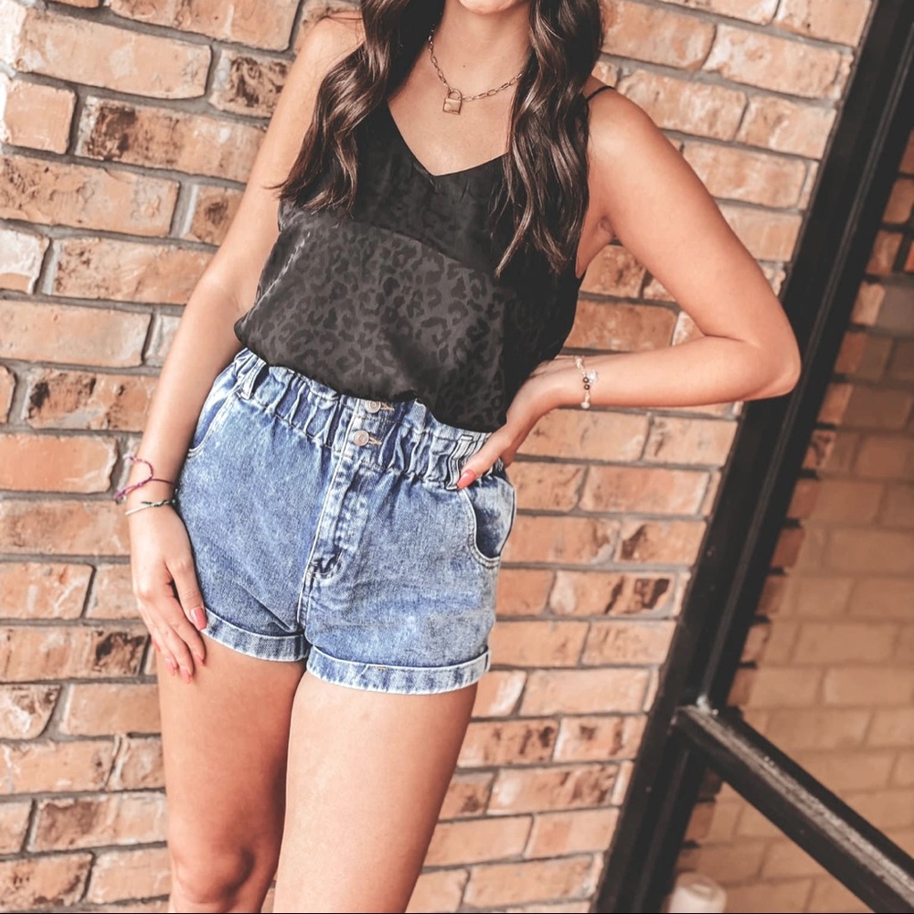 Peach Love Cali • Mom Jean Shorts